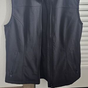 Shyanne Black Zip-Up Vest
